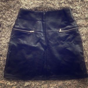 Faux leather mini skirt